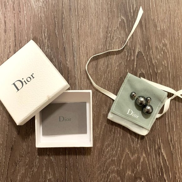 Christian Dior “Mise En Dior” Tribale Earrings - Picture 1 of 5